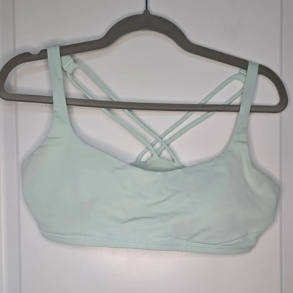Lululemon Free To Be Bra - 12 Toothpaste